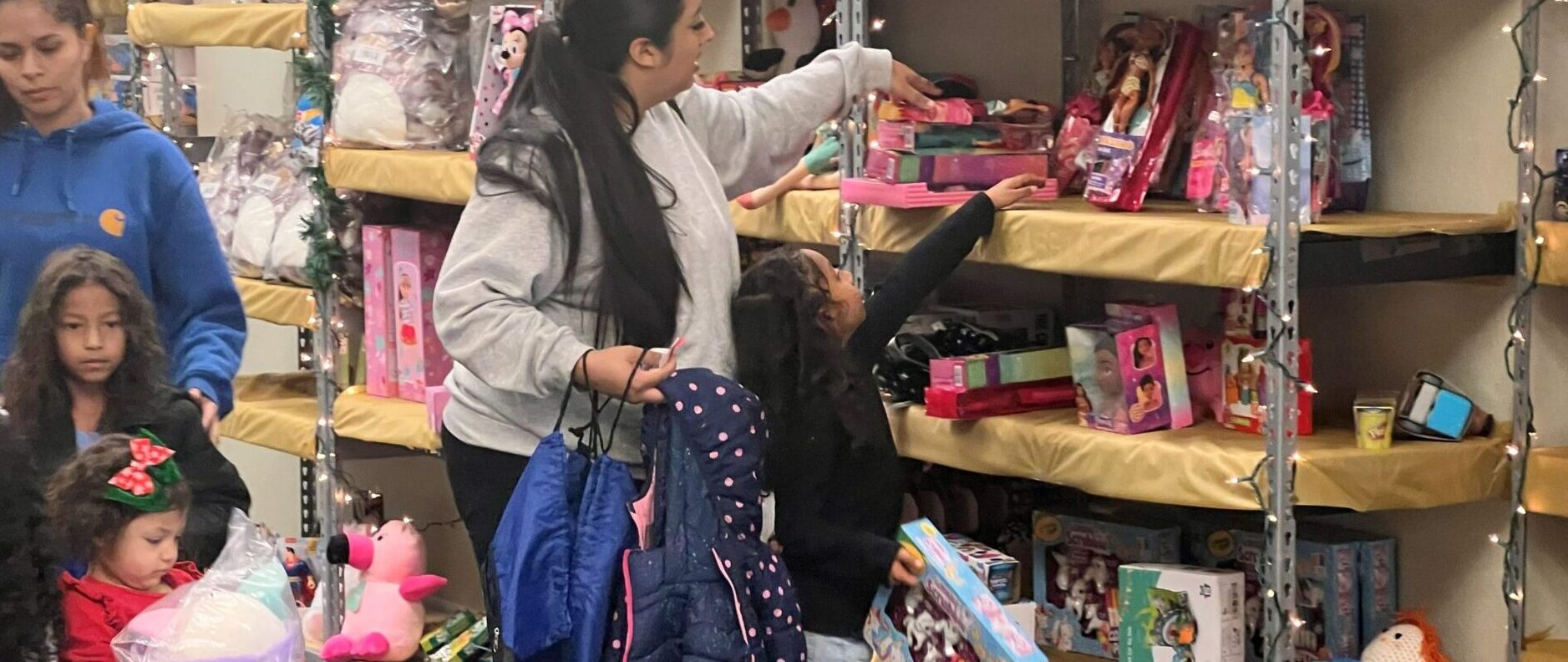 Family choosing their Christmas toy